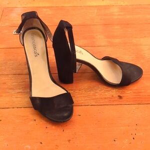 Francesca's high heels